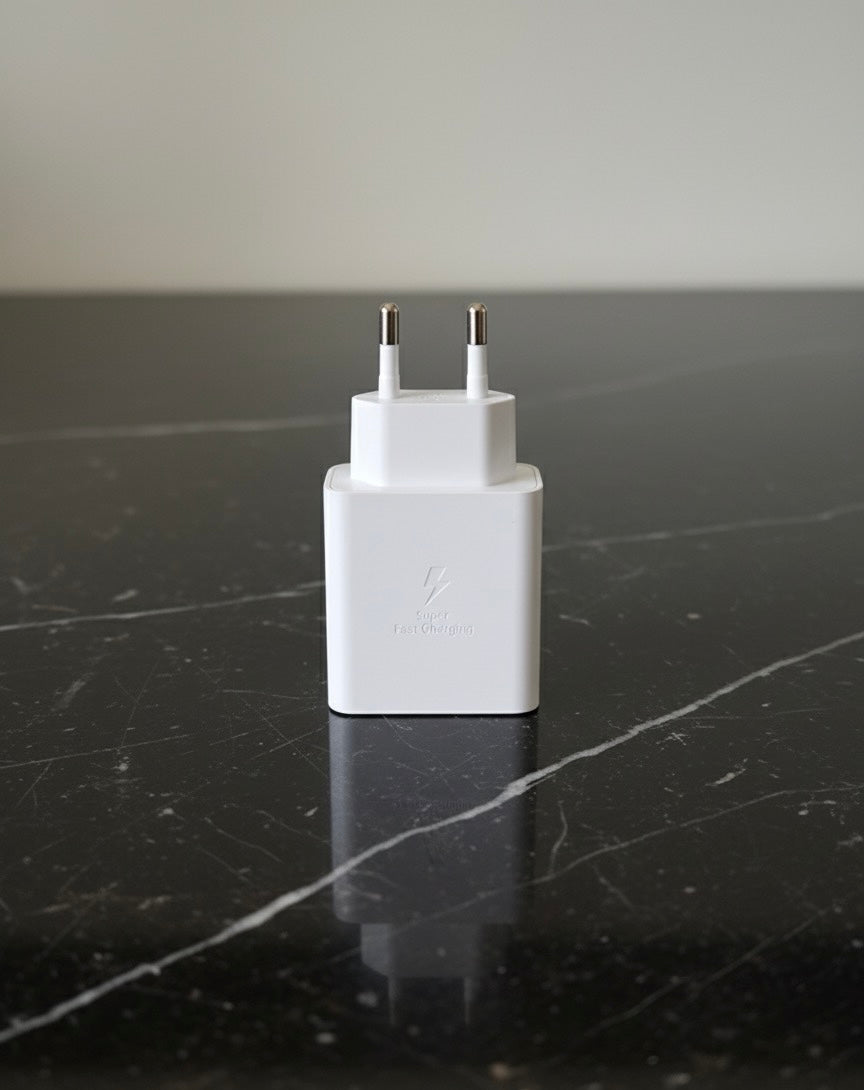 Samsung 45W Super Fast Charging Power Adapter (USB-C) – Compact, Efficient Design